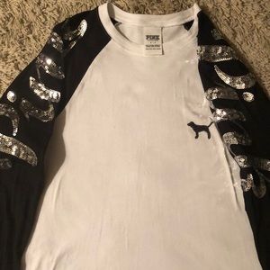 White and Black t-shirt v secret